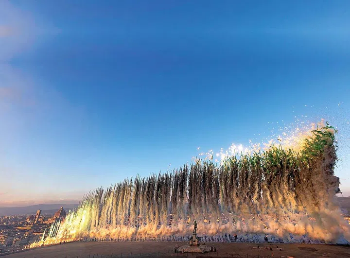 The 2018 Florence 170m-tall City of Flowers in the Sky: Daytime Explosion.