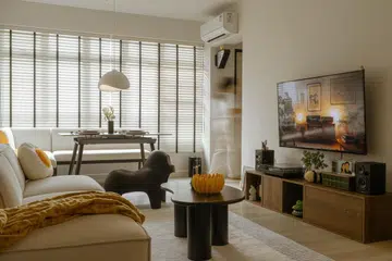 Blessed with a large family and many siblings, a living space to comfortably accommodate at least eight people, and hosting was very important to Jess. 
