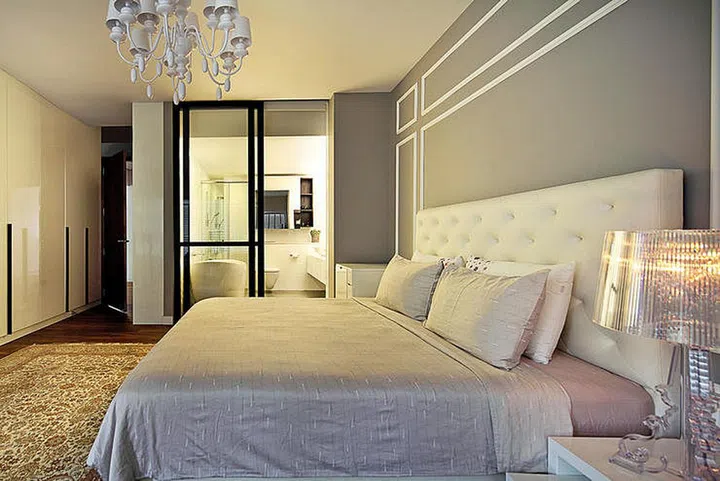 Opt for pale, gentle colours for the bedroom’s wainscotting walls so that you can put your mind to ease and lull you into a deep sleep every night. 