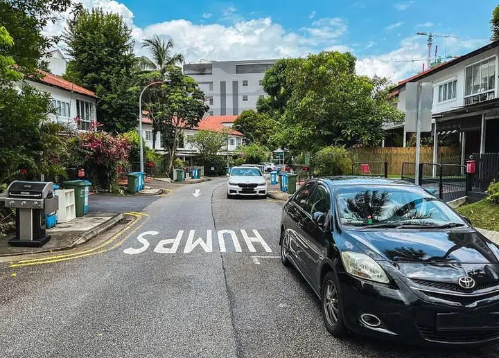 Chip Bee Gardens: Over 300 rental terraced houses by SLA!
