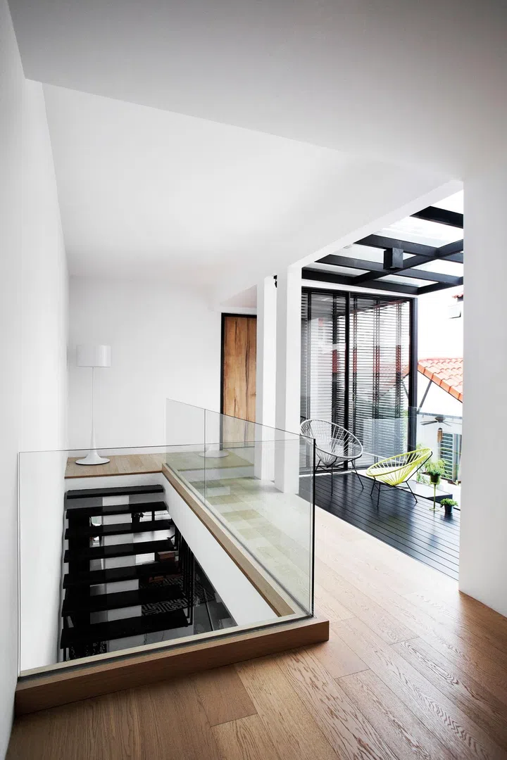 spacious, monochromatic, japanese, scandinavian, simple