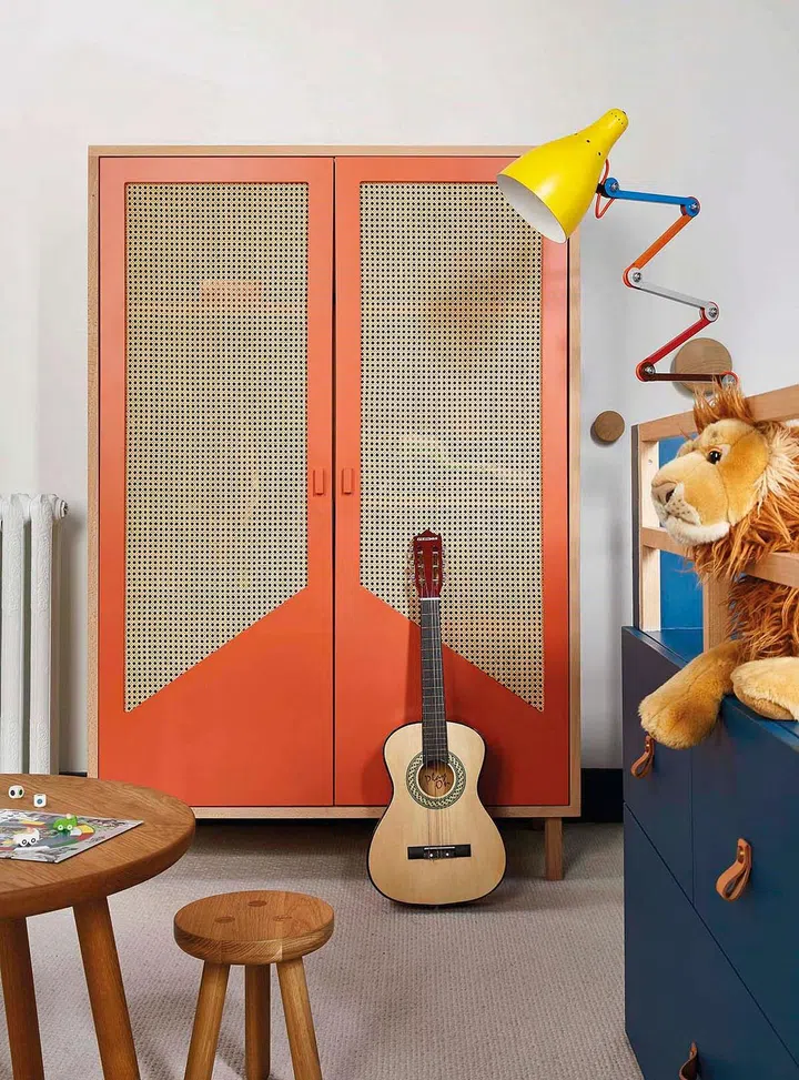 House Tour: A French Townhouse Designed By Sarah Lavoine, Daughter of Former French Vogue Editor