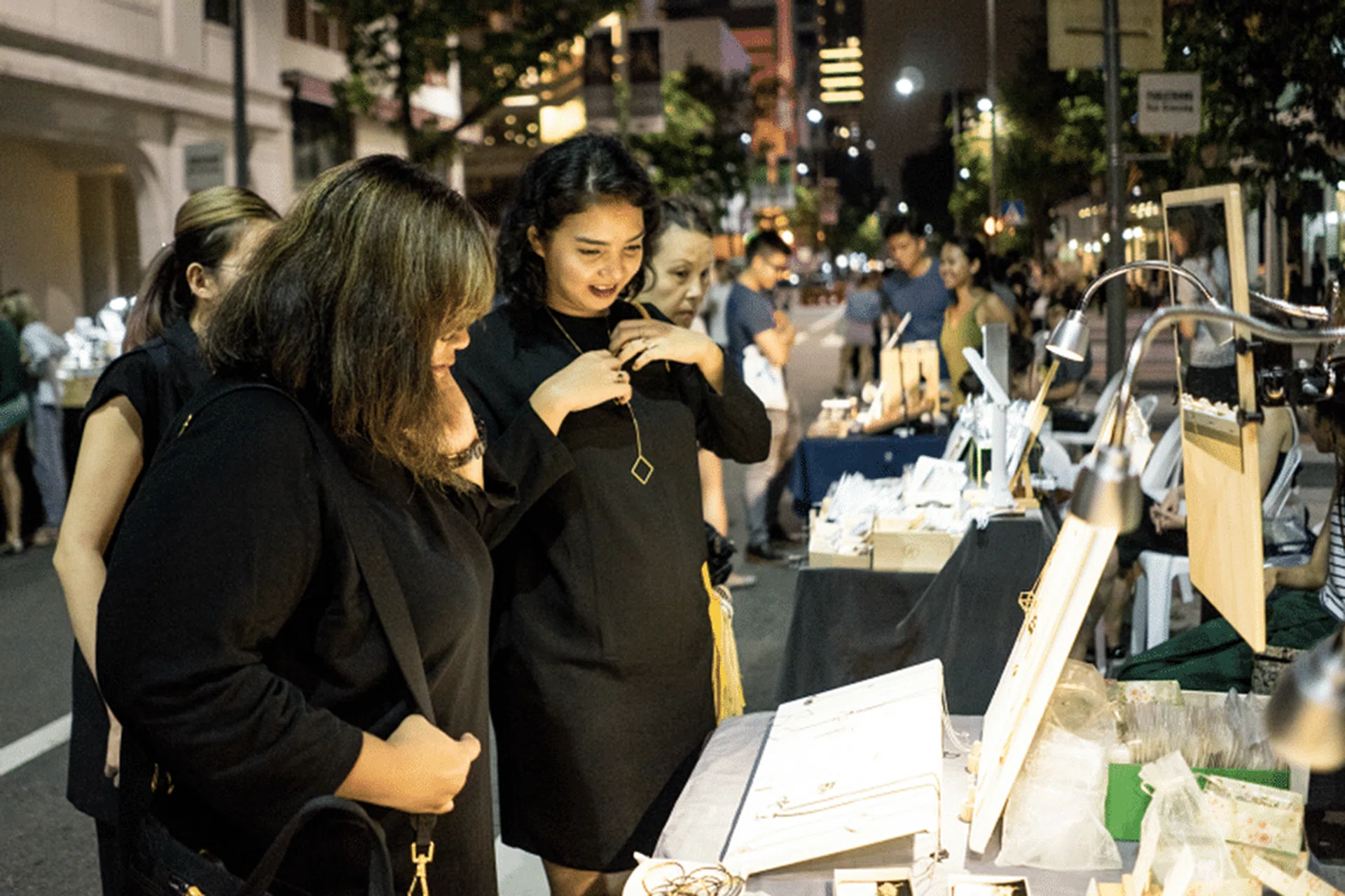 03_art_market_at_sam