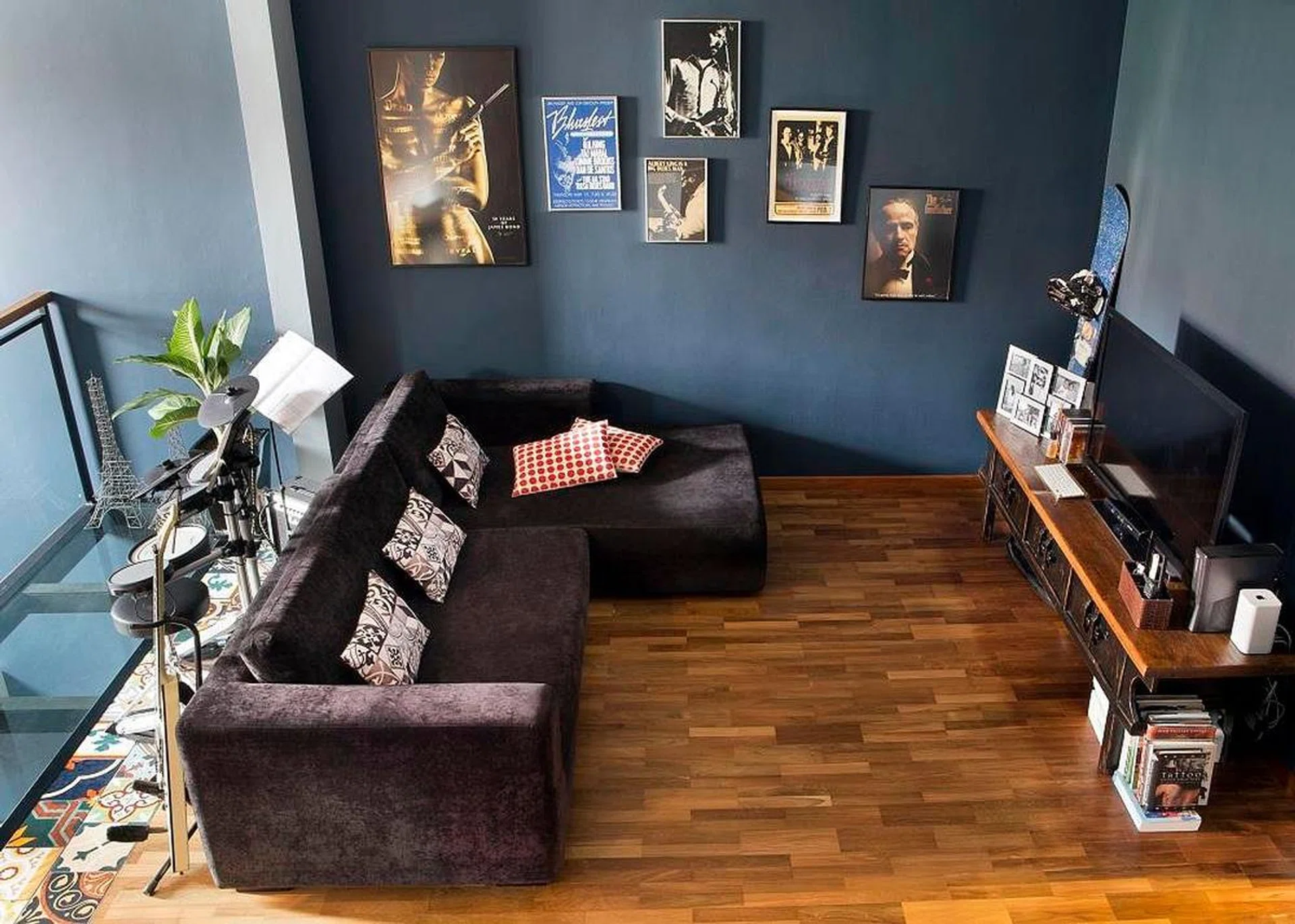 79245-glass_bridge_terrace_mezzanine