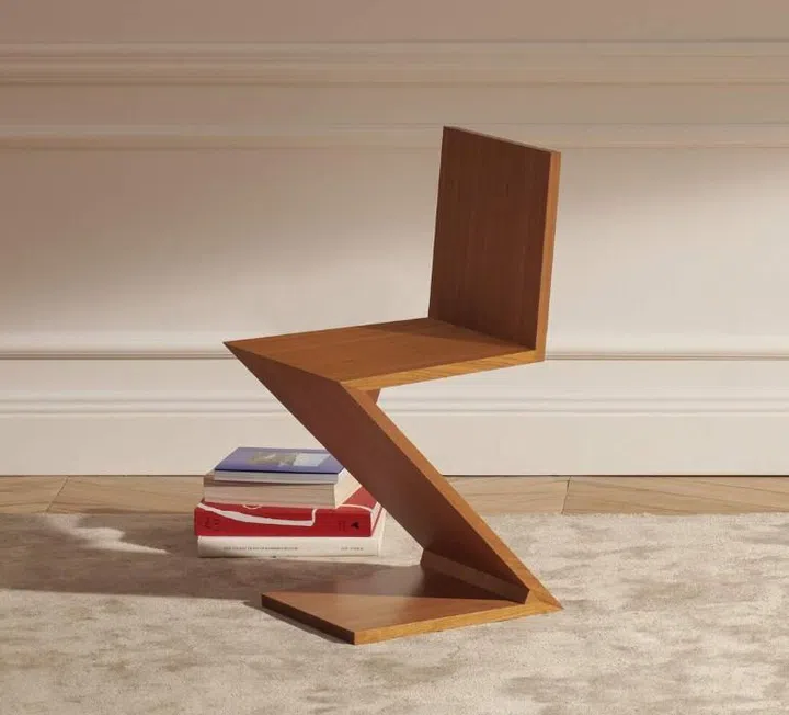 Zig Zag Chair by Gerrit Thomas Rietveld