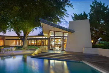 House Tour: A Frank Lloyd Wright House, Prairie Style, in California