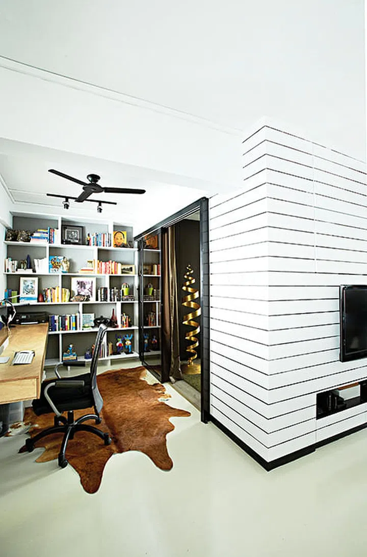 This comfortable, light-filled study area was carved out from one of the former bedrooms in the flat.