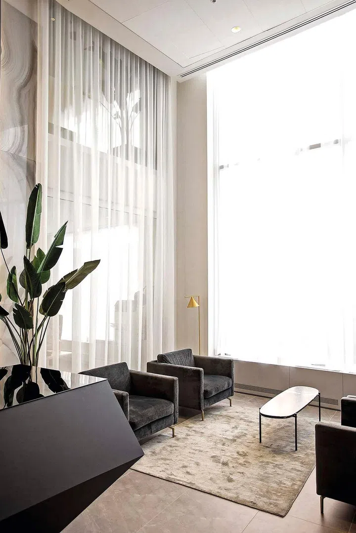 Black and White Interior Design: 16 Ways To Style Monochrome House (Photo Unsplash Nathan von Egmond)