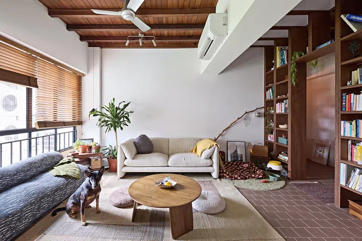 Natalie’s style extends to her choice of furniture, as she prefers versatile pieces that can evolve with the lifestyles of its owners.