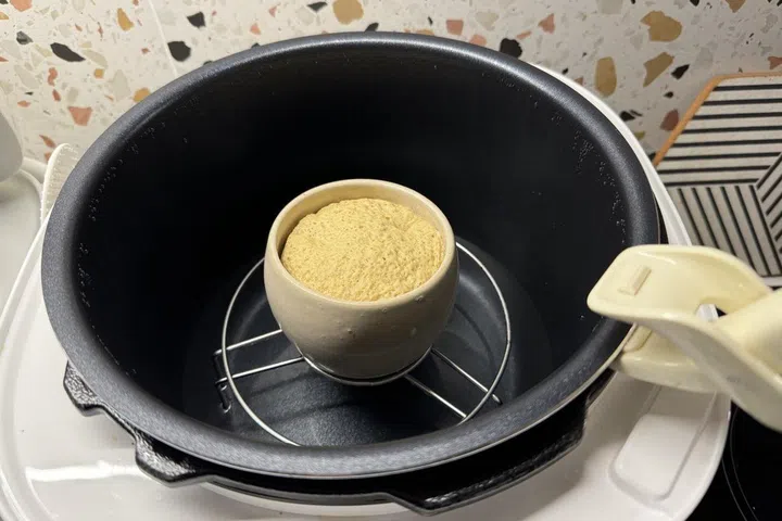 Preparing steamed egg or chawanmushi in the Mayer Pressure Cooker.