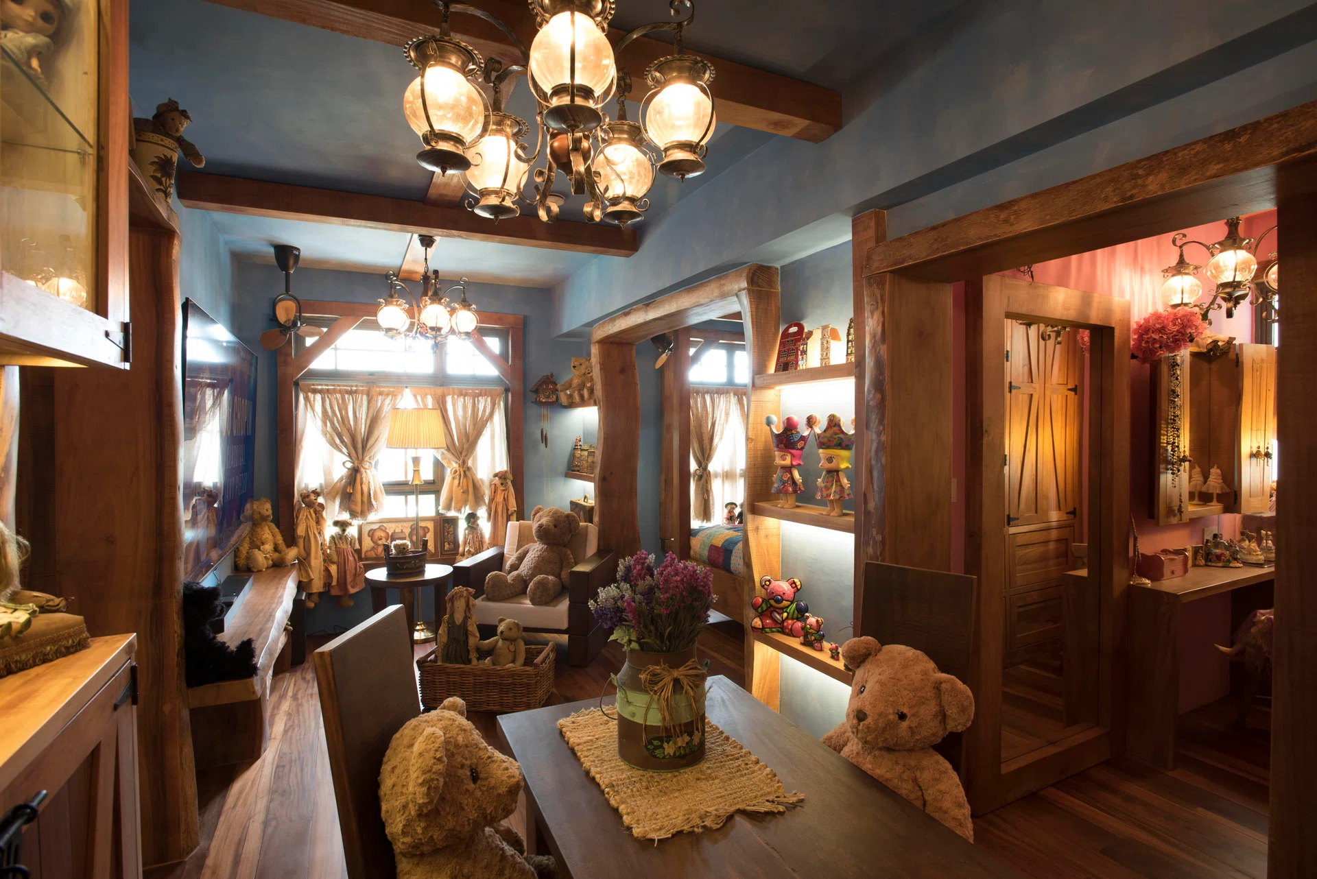 This special cottage-inspired home is filled with hundreds of dolls, teddy bears, and collectables. 