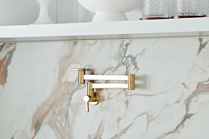 El Alumbrado is available at Aurastone