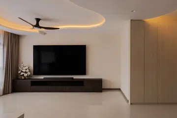  From the open layout and warm lighting to the 100-inch television and generous entertaining spaces, the home was designed to make it easy for guests—and its owners—to lose track of time.