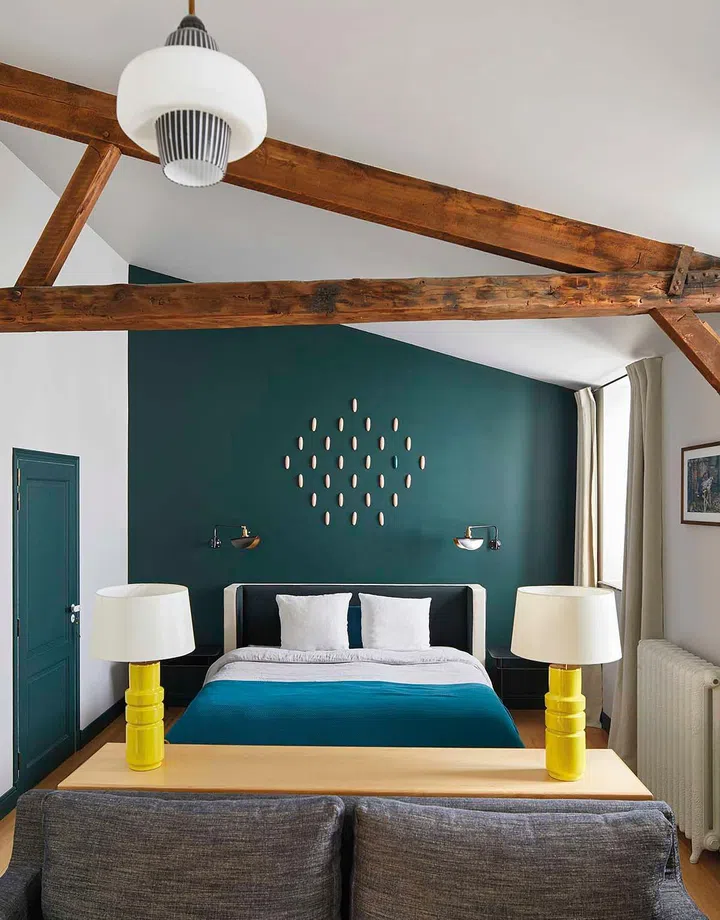 House Tour: A French Townhouse Designed By Sarah Lavoine, Daughter of Former French Vogue Editor