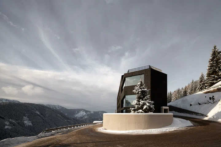 Exterior view of the FORESTIS Dolomites’ staff house (or Mitarbeiterhaus).
