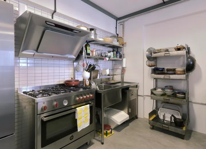 Homeowner Mike’s kitchen, where he shopped for kitchen equipment at Ah Seng Stainless Steel.