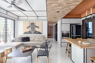 A key design feature of the home is a wallcovering-finished linear structure that leads from the entrance, through the living space, to the master bedroom at the end of the corridor. It also helps to zone the spacious living area.