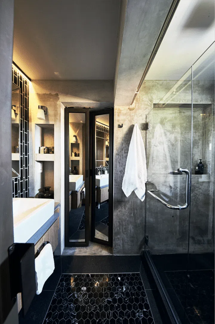 The en-suite bathroom, which has a separate WC, has two entrances – one from the kitchen, and another from the bedroom.