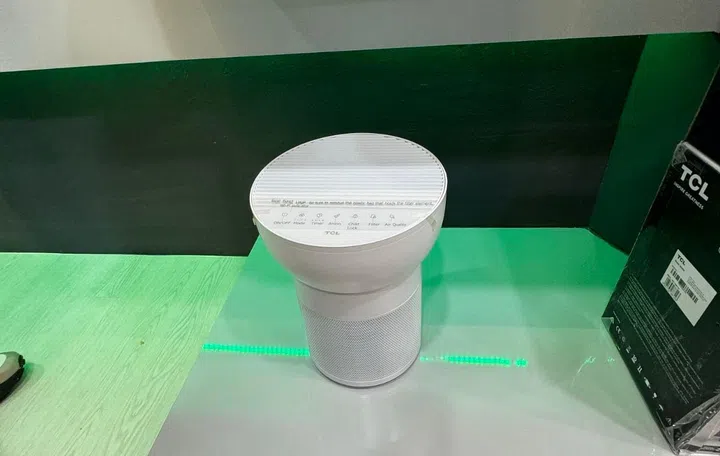 TCL Singapore Northpoint showroom even has an air purifier for sale.