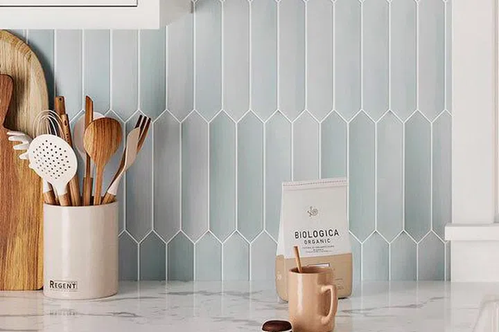 Kite Taupe, from Hafary..