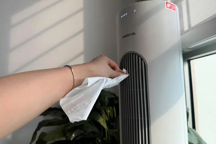 12 fan speed settings in the Mistral Tower Fan.