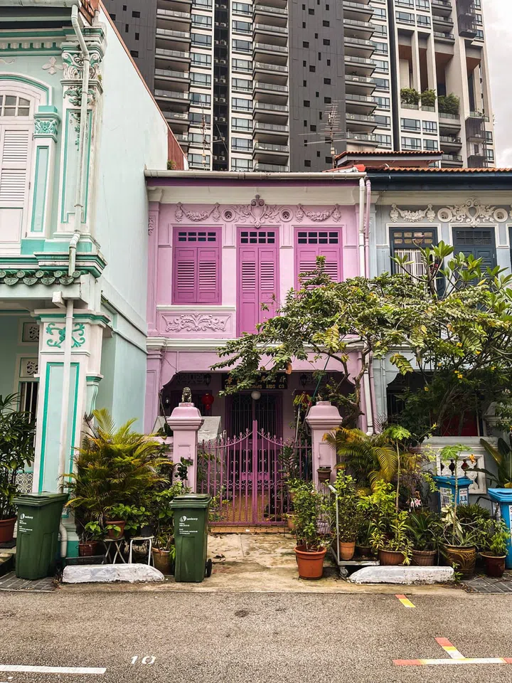 Whilst other units come with a front gate.