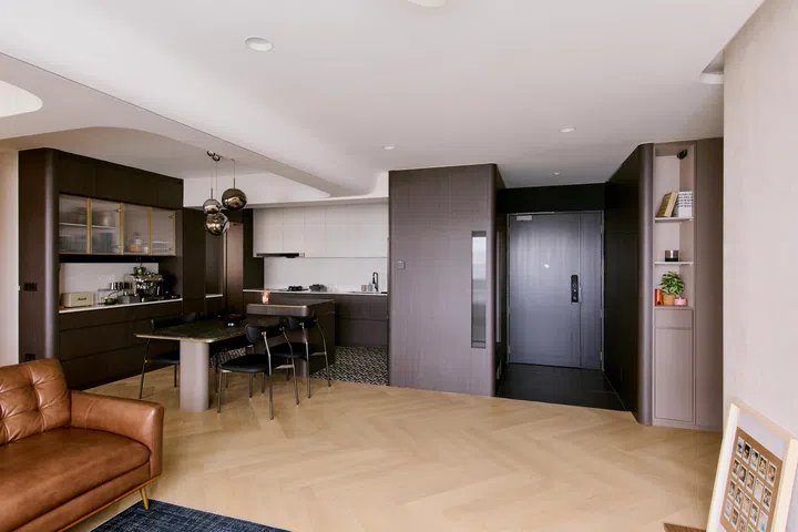 This 5-room HDB BTO in Woodlands was designed by the homeowners, Siew Wee and Shae Ling.