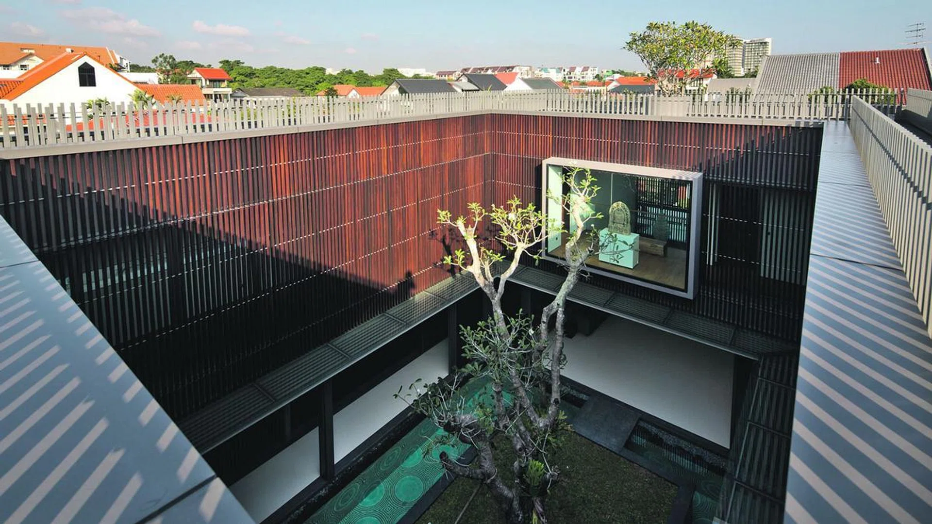 view_of_the_neighbourhood_and_the_house_from_the_roof_deck_-_pix_credit_albert_lim