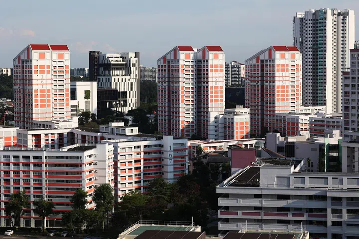 CMG20241209-HengYY01 / 王彦燕 / 拍HDB 政府组屋、公寓、Condo／房地产、私宅 [Blk 183, Bishan St 13] caption: Blk 158, Bishan HDB 碧山组屋