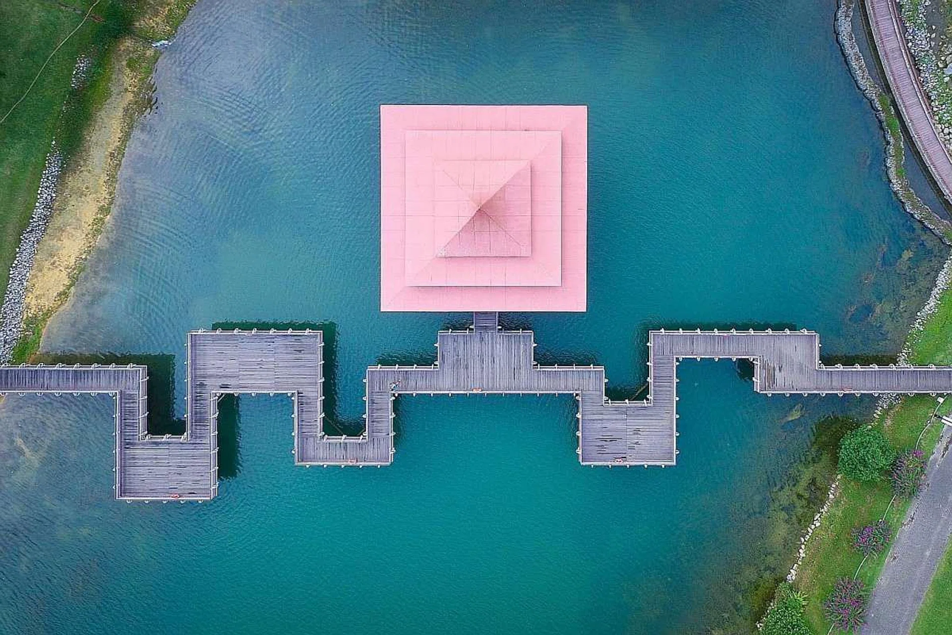 st_20160818_pixspread18tuij_2526883