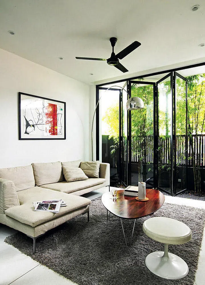 living room ideas L-shaped sectional sofa back wall