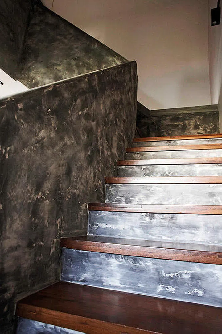 Concrete screed staircase