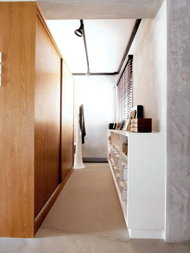 Wardrobe in a 700 sq ft 3-room HDB bachelor's pad.