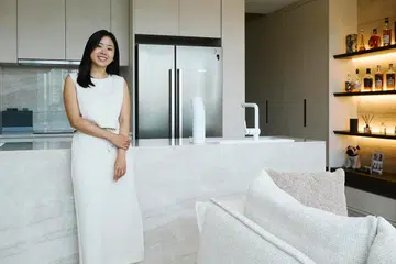 Homeowner Sarah brings warmth and personality to a space that reflects her and Gregory’s shared love for elegant simplicity and laidback entertaining.