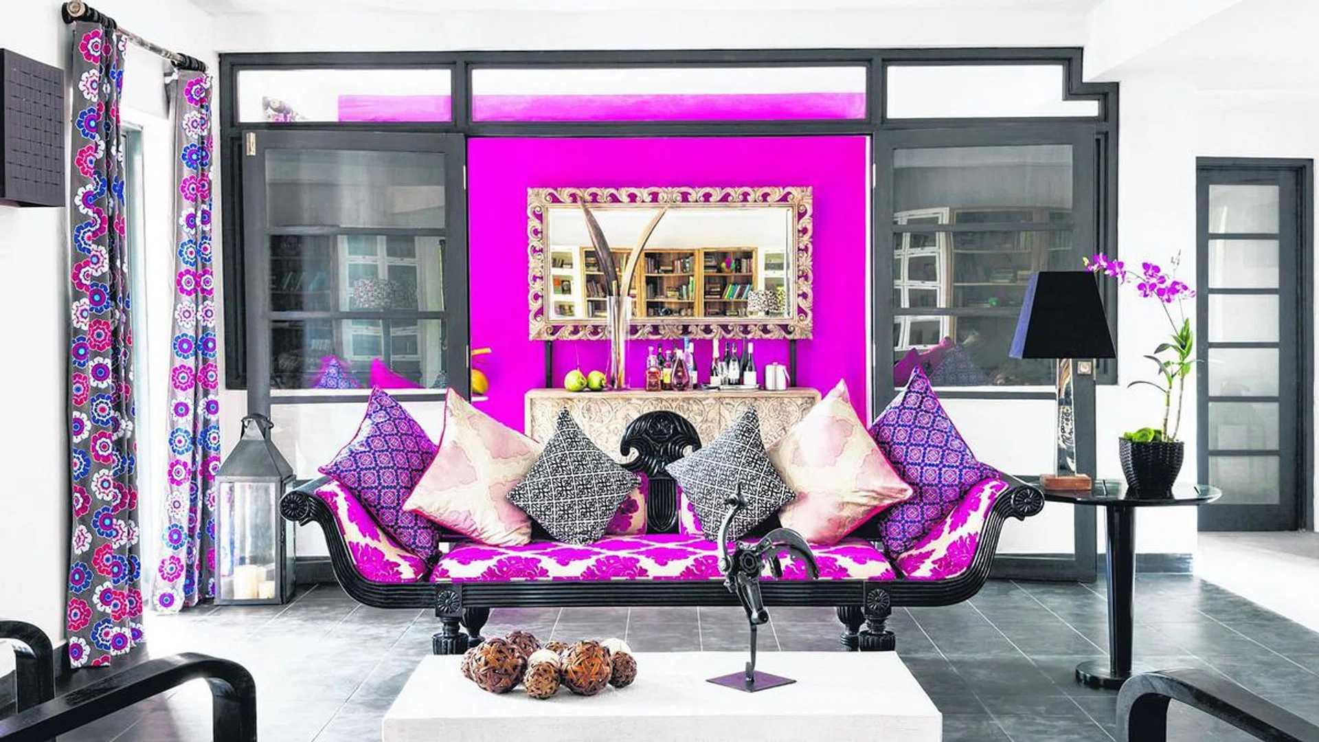 53522-40778974-05-12-2016-weekend-buzz