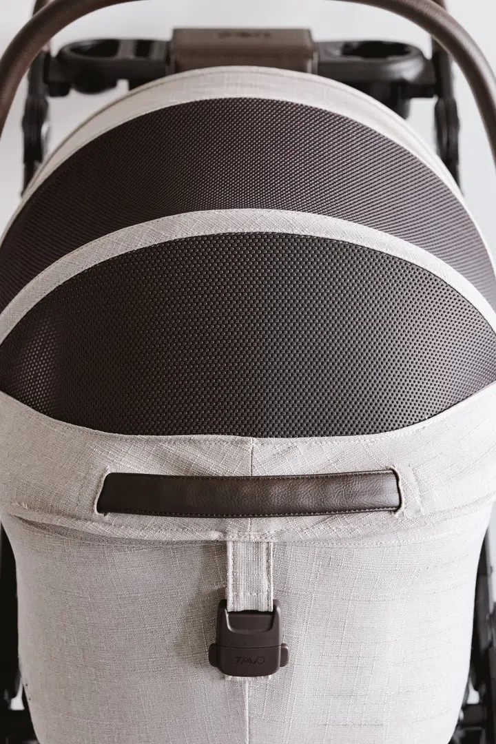 Closeup of the retractable mesh canopy on the Tavo pet stroller.