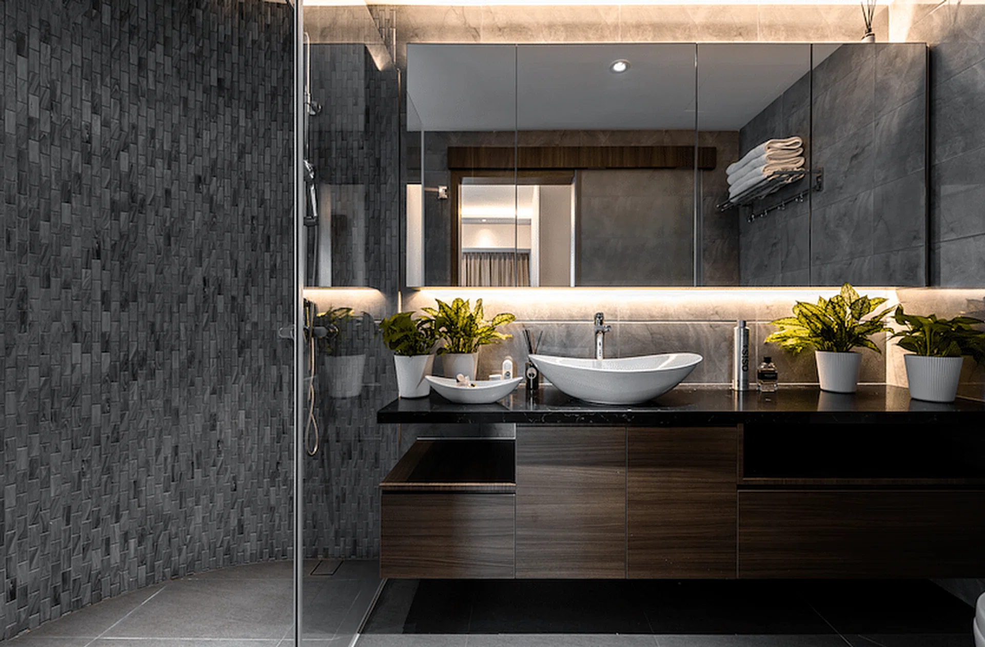 104011-luxurious_condo_design_5