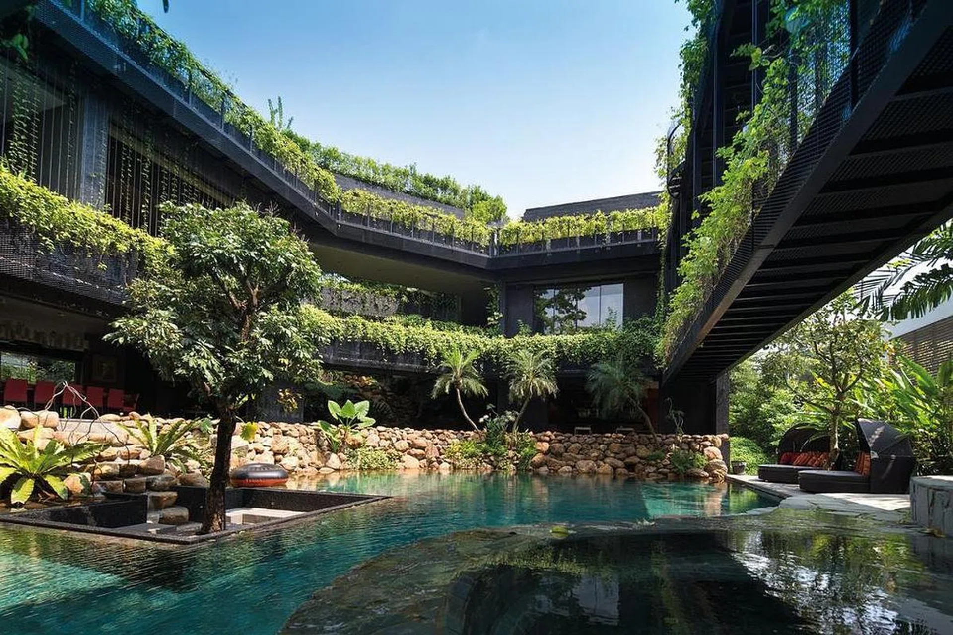 75114-cornwall_gardens_pool_view