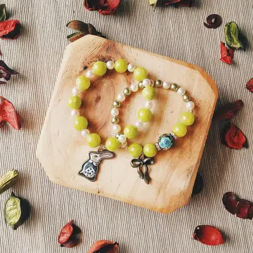 53131-christmas_carousel_market