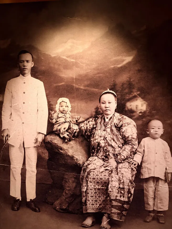 This specific wardrobe was presented to Malacca nyonya Chia Siew Chwee (1893 - 1973) by her groom, Lim Yan Keong (1890 - 1948), on their wedding day in 1916, eventually anchoring their family residence along Blair Road in Singapore.