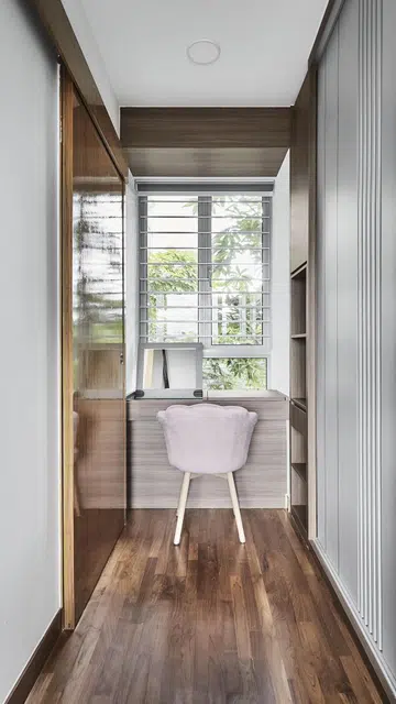 Vanity desk in the master bedroom in a 3 plus 1 bedroom apartment in Waterfront Key condominium along Bedok Reservoir Road.