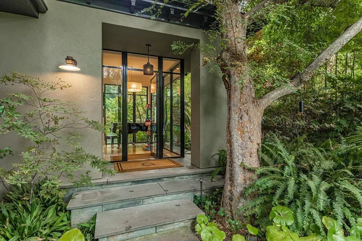 Gwyneth Paltrow's Childhood Home Is Selling for US$17.5 Million (Photo courtesy of Compass)