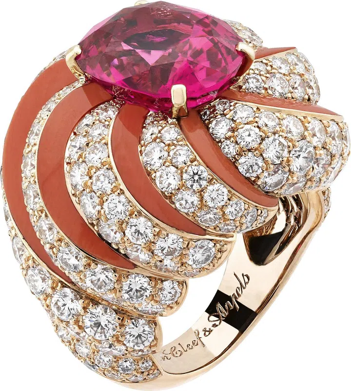 Gâteau d'amour ring. Rose gold, one cushion-cut pink spinel of 6.78 carats, coral, diamonds.