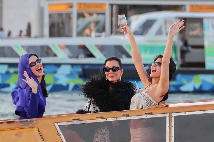 Venice, ITALY  Superstar sisters Kylie and Kendall Jenner were all smiles while leaving The Gritti Palace and heading to a Jeff Bezos post wedding pajama party in Venice, Italy.

Pictured: Kylie Jenner, Kendall Jenner, Kris Jenner

BACKGRID USA 28 JUNE 2025 

BYLINE MUST READ: Flightrisk / BACKGRID

USA: +1 310 798 9111 / usasales@backgrid.com

UK: +44 208 344 2007 / uksales@backgrid.com

*UK Clients - Pictures Containing Children
Please Pixelate Face Prior To Publication*