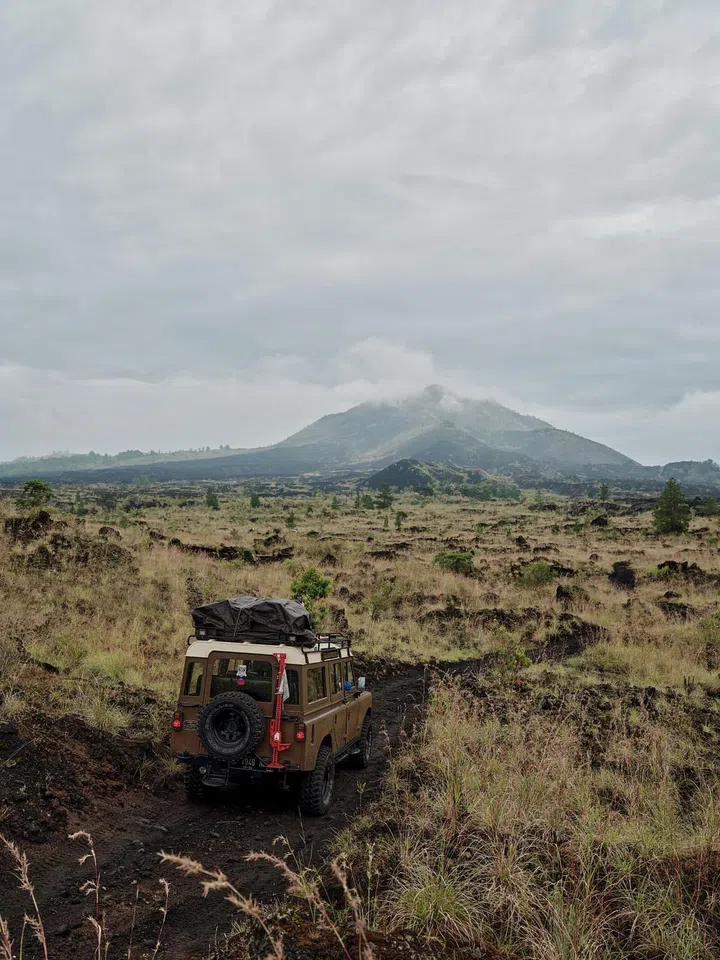 要让心跳加速一点，可以徒步攀登巴杜尔活火山（Mt Batur）。