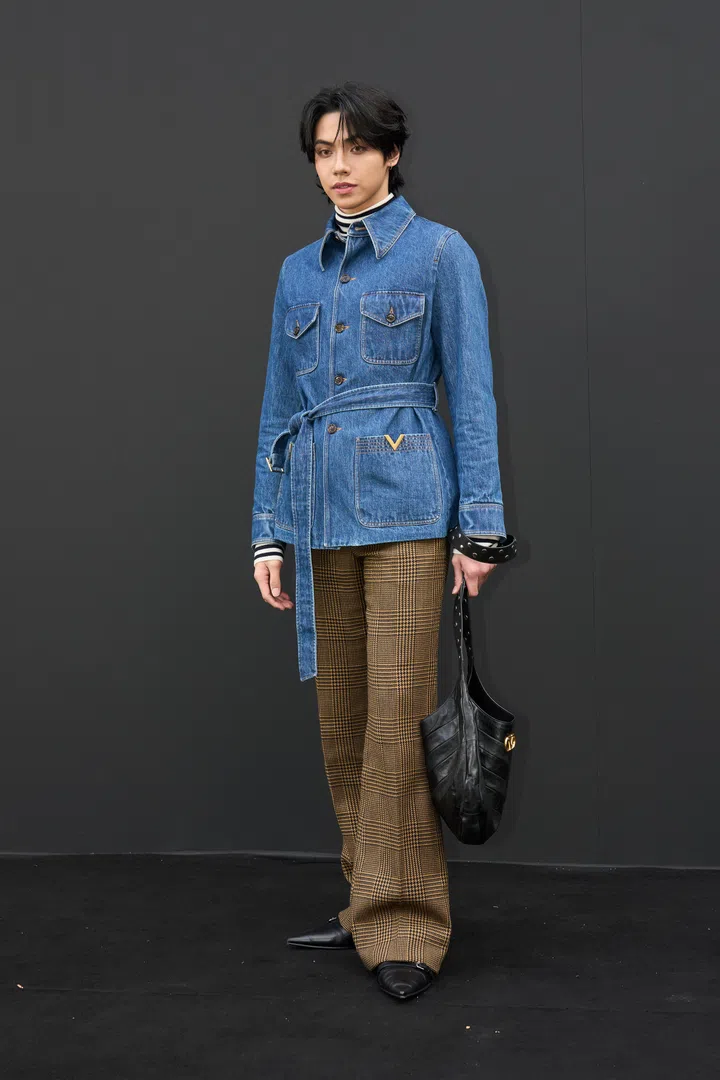 BUS Peem Wasupon Valentino