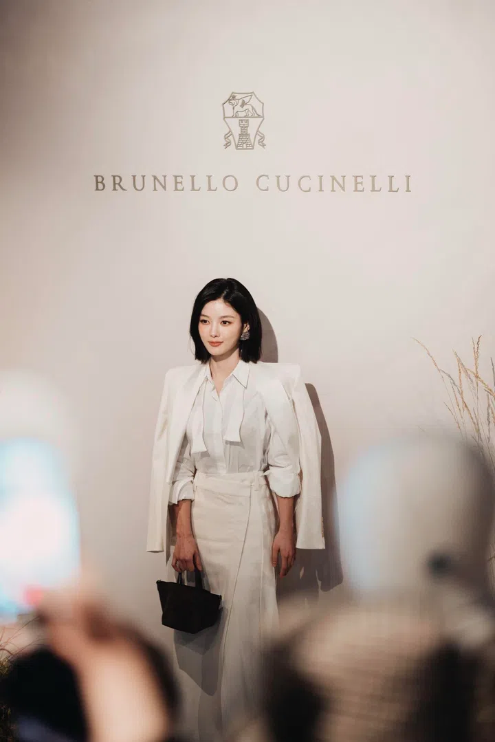 Milan Fashion Week,Front Row Celebs 