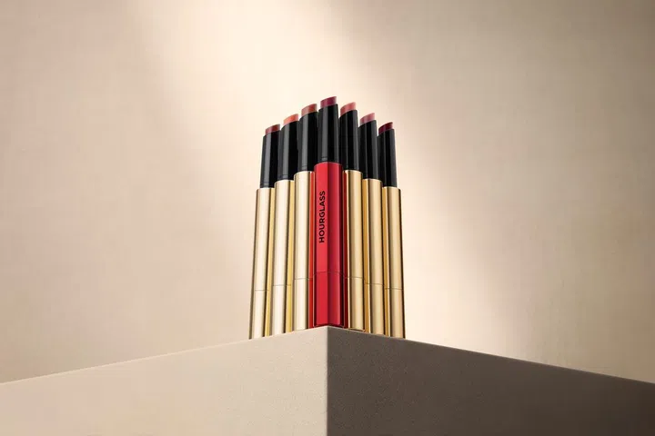 Hourglass Phantom Volumizing Glossy Balm