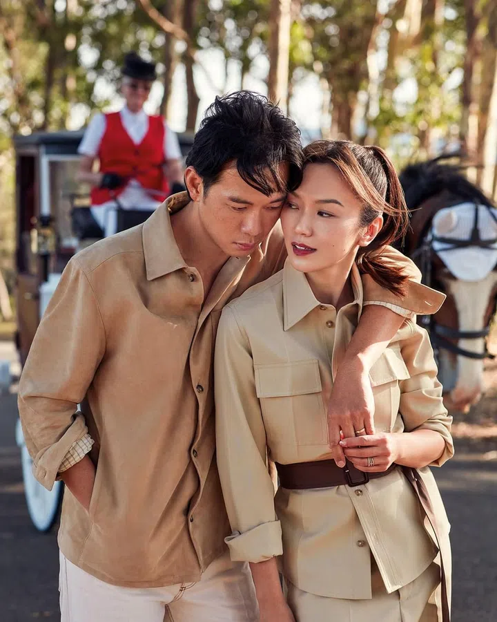 猎人谷经典马车之旅(Hunter Valley Classic Carriages) 是奢华与浪漫的结合。outfit: 戚玉武 & 白薇秀 / Tod‘s