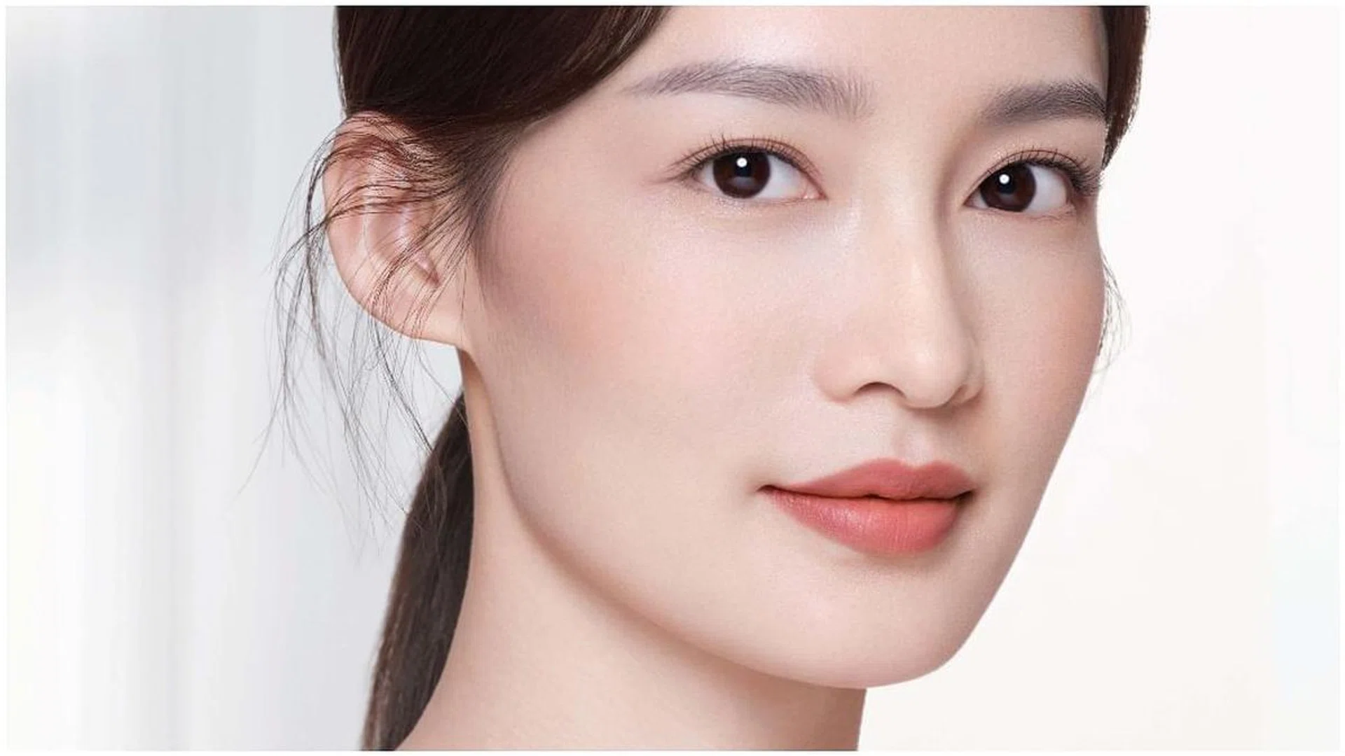 Laura Mercier's brand ambassador Li Qin shared her best beauty tips - ICON  Singapore | ICON Singapore, image size:1920x1080